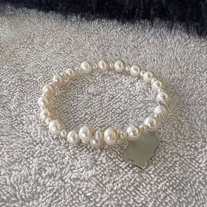 Elegant Pearl Bracelet